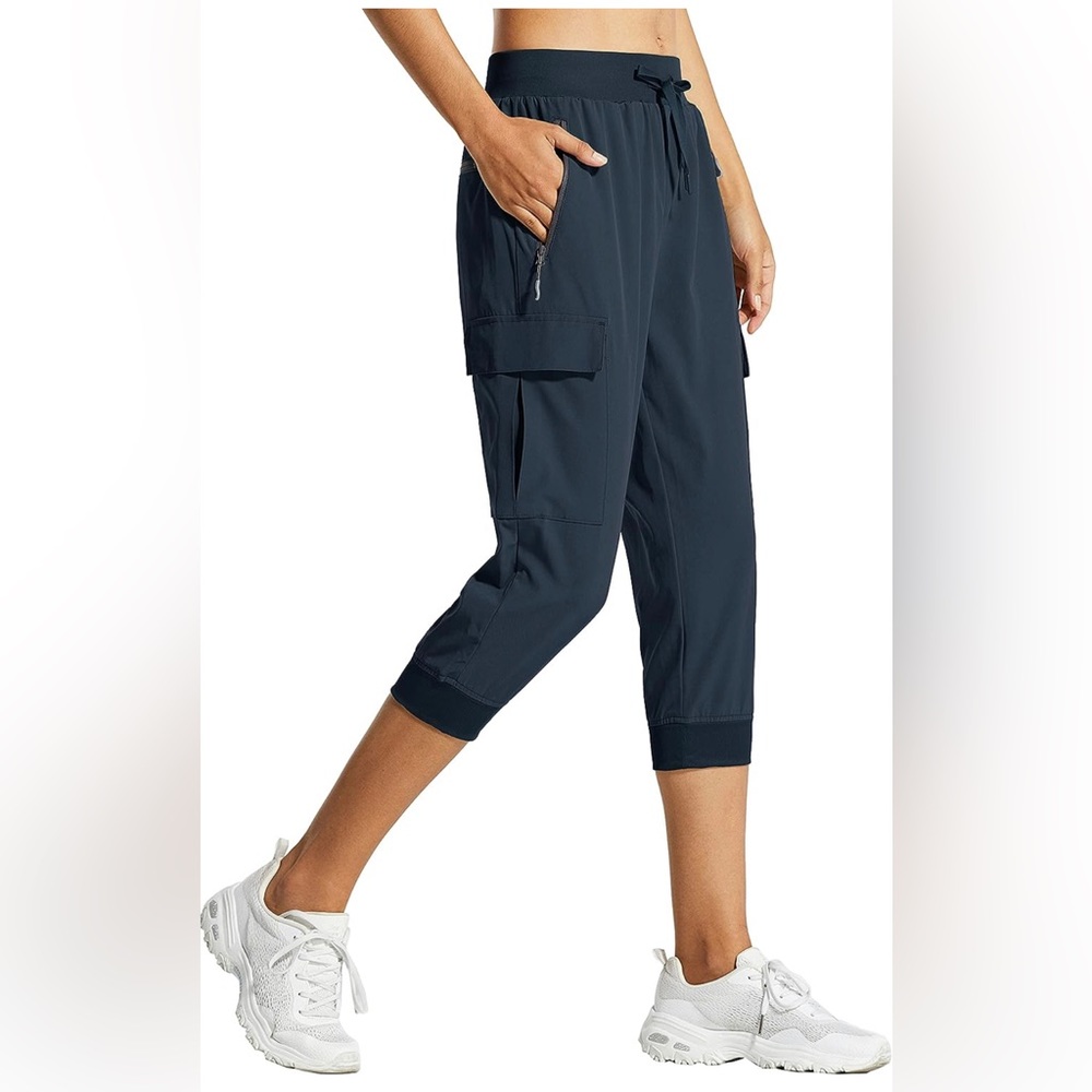 LIBIN Navy Blue Cargo Hiking Capri Pants Size M 2000’s Sporty Retro